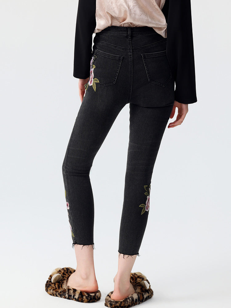 TCH Skinny Rhinestone Floral Embroidered Stretchable Cropped Jeans