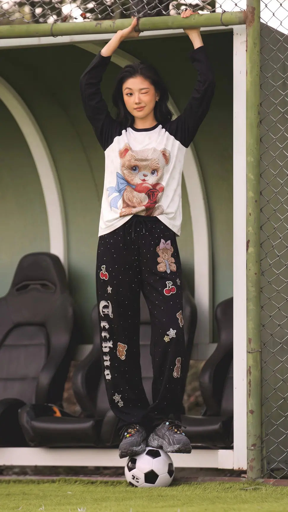 TCH Cute Teddy Bear Graphic Raglan Long Sleeve T-Shirt Luxury Streetwear Brand Official Showcase