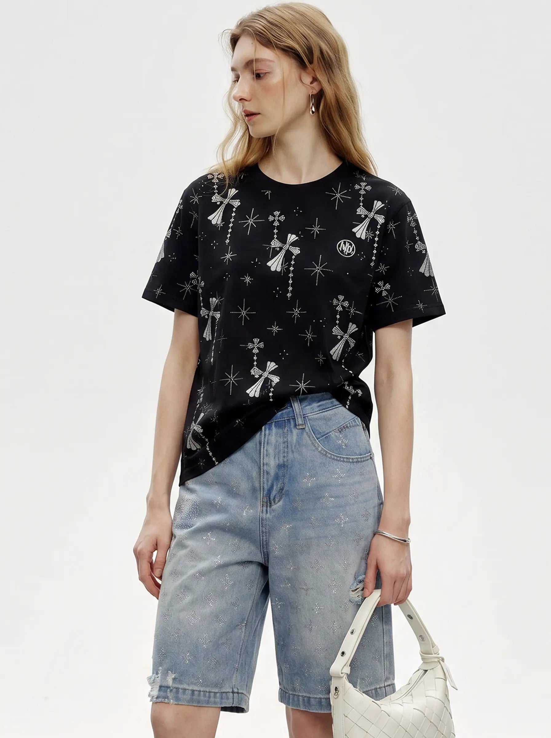 TCH Rhinestone Bow Star Pattern Black T-Shirt: When Romantic Bows Meet Futuristic Stars, Elegance Becomes Streetwear