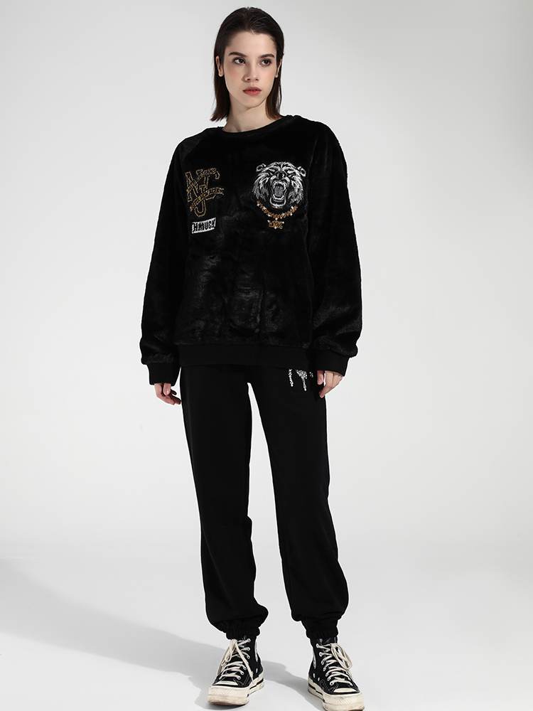 TCH Unisex Rhinestone Bear Crewneck Sweatshirt
