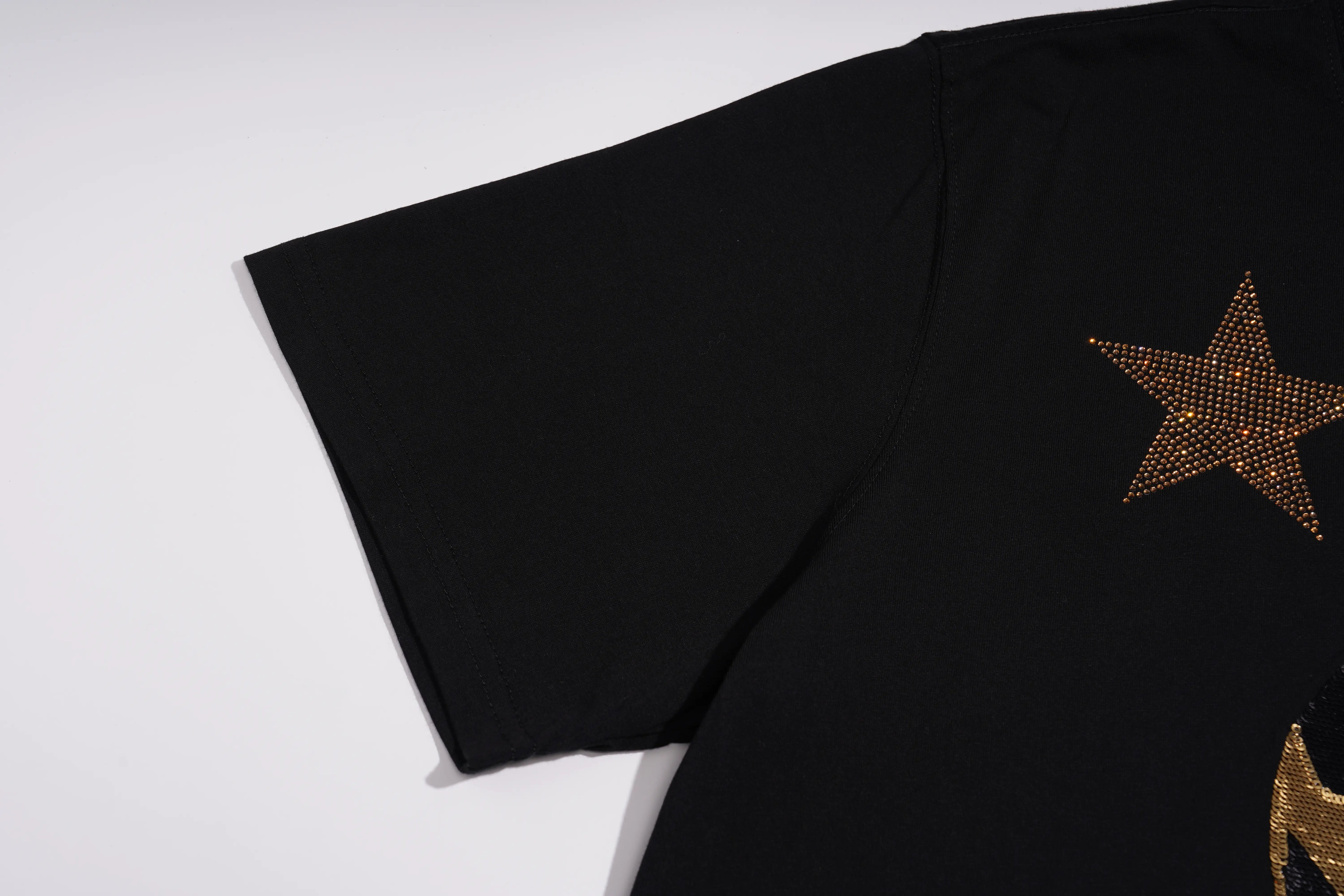 TCH Golden Skull & Star Rhinestone Graphic Black T-Shirt TCH Golden Skull & Star Rhinestone Graphic Black T-Shirt